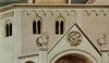 Giotto di Bondone: Freskenzyklus in der Arenakapelle in Padua (Scrovegni-Kapelle), Szene: Die Vertreibung der Händler aus dem Tempel, Detail: Architektur